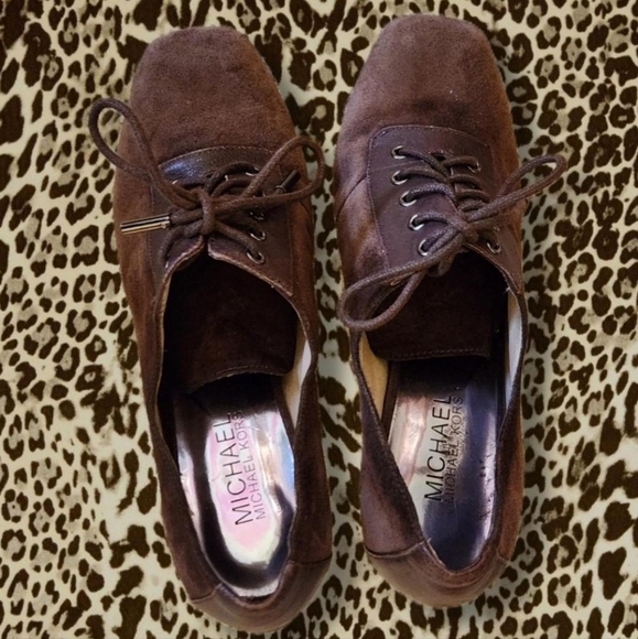 Michael by Michael Kors brown lace up style suede heels size 7.5 - Picture 3 of 4